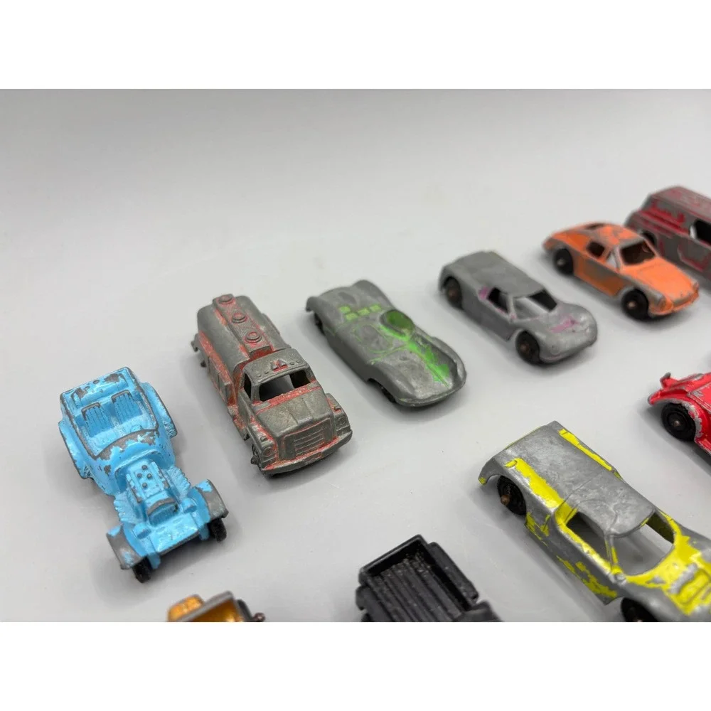Vintage Tootsietoy Diecast Car Lot 11pc Chicago Metal Toy Trucks Roadsters Fair